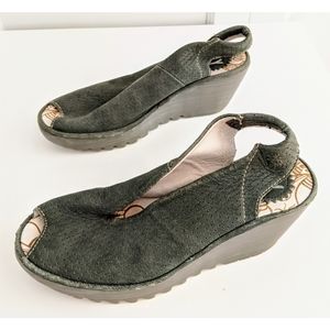 BTGO Fly London Green Suede Platform Slingback